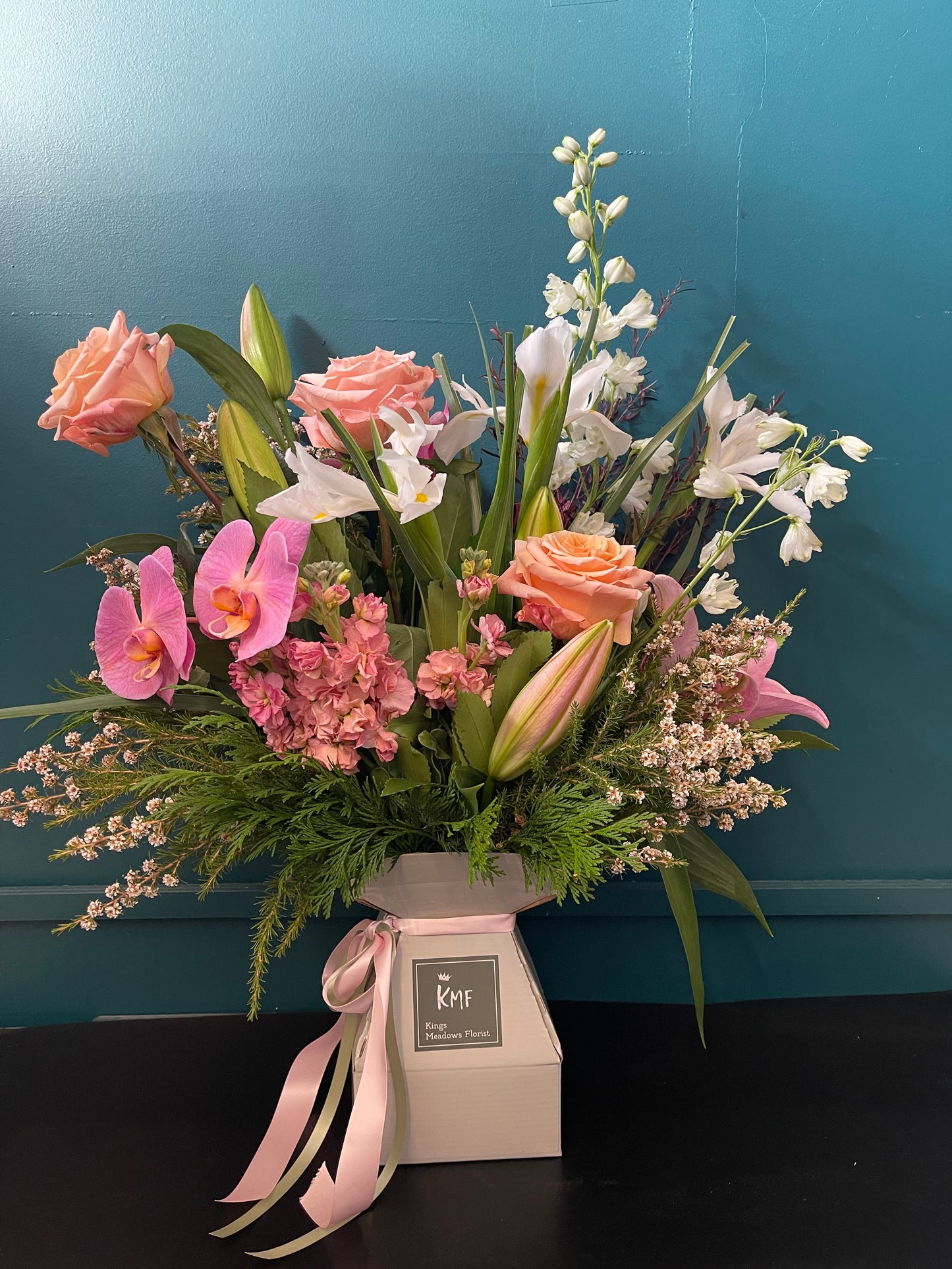 KMF Signature Floral Vox