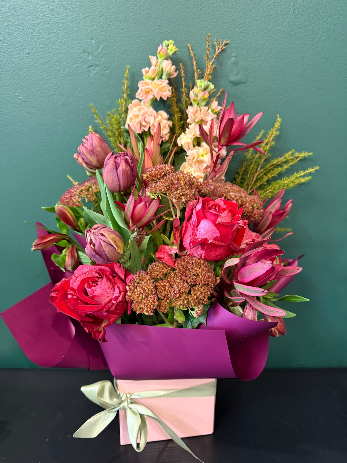 Romantic seasonal Arrangement