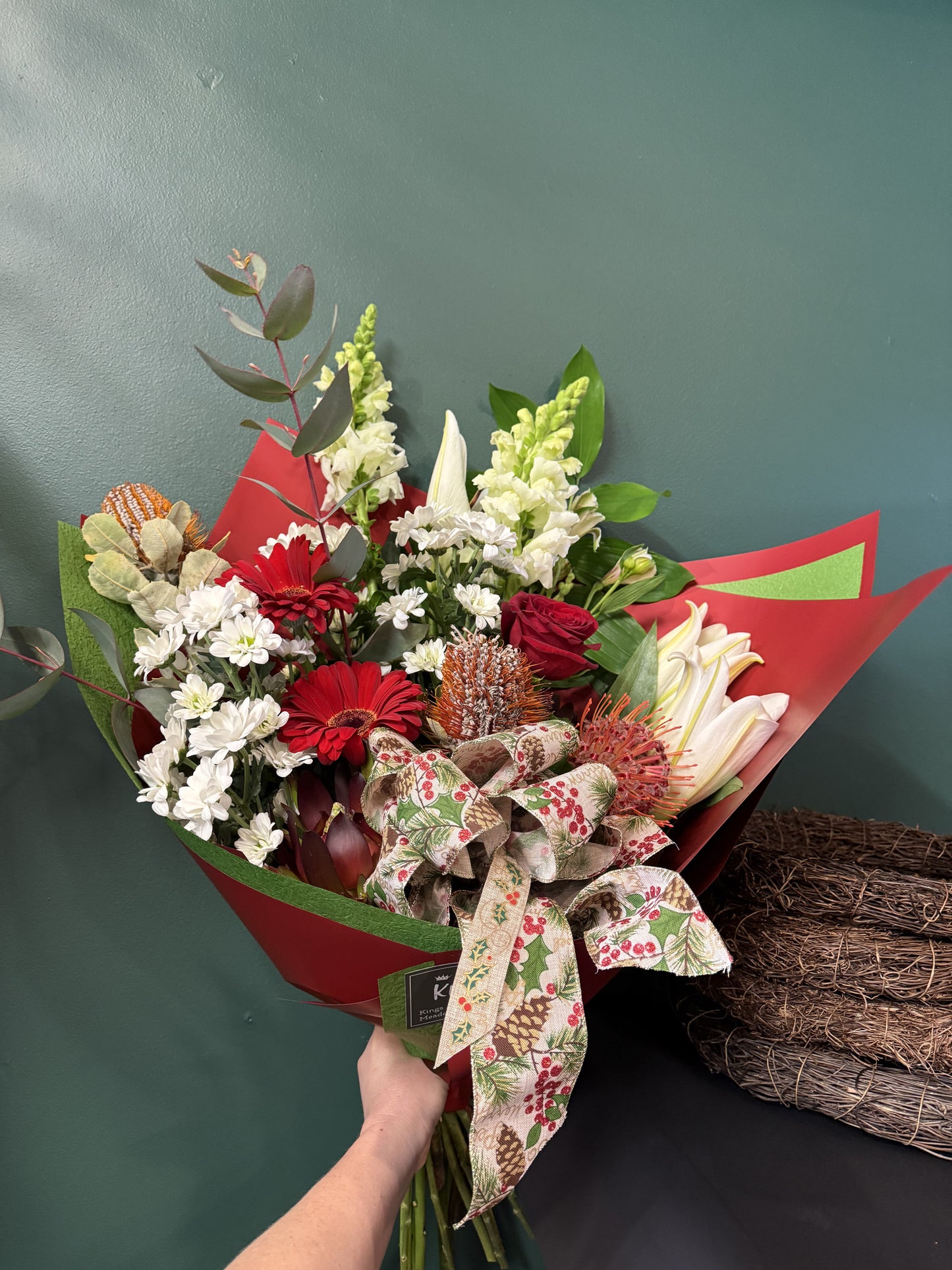 Christmas Festivities - Seasonal Bunches